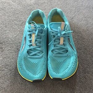 Altra escalante racer